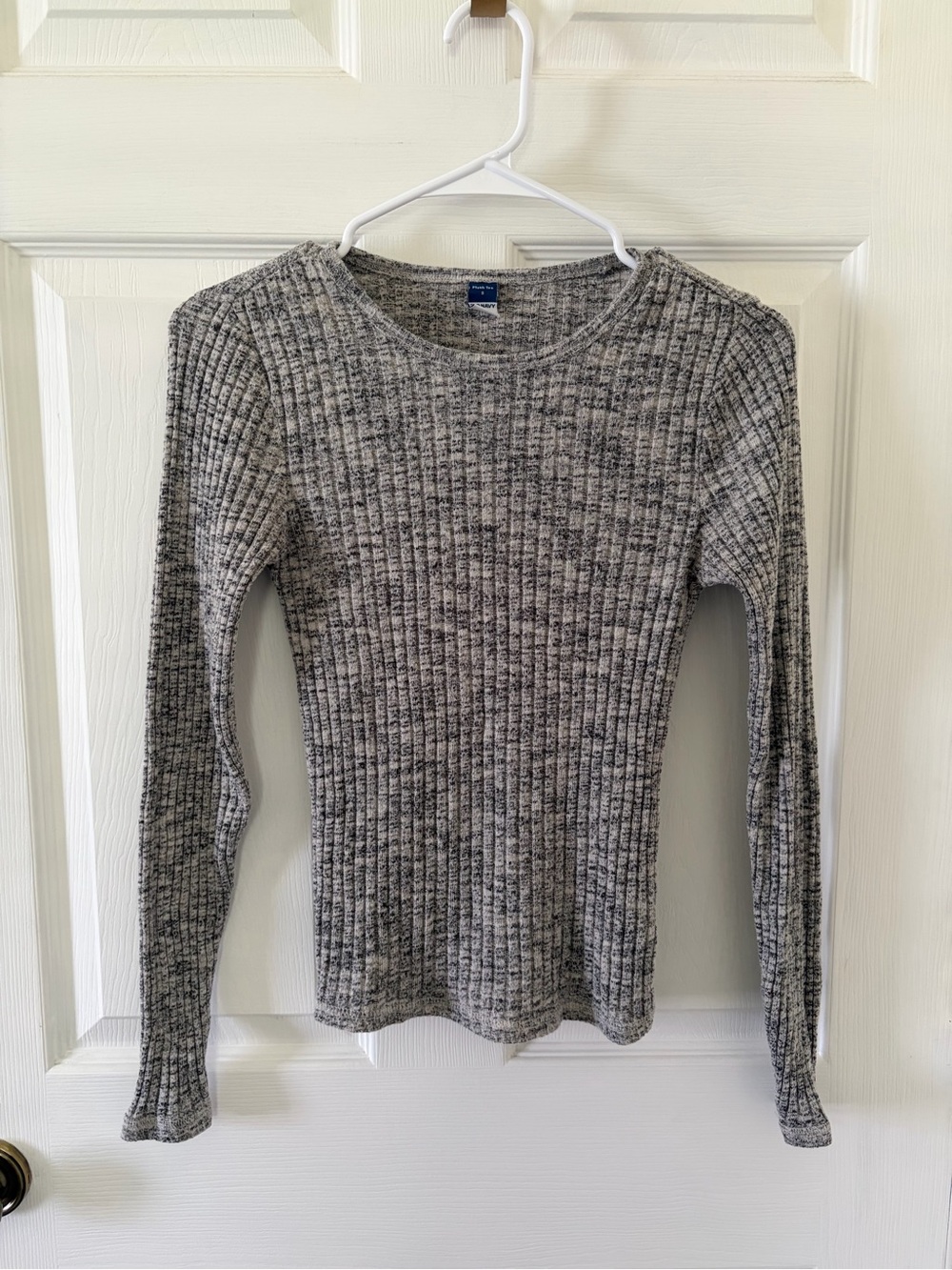 Old Navy Cozy Ribbed Long-Sleeve Plush Tee - Gray